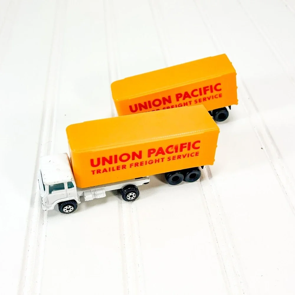 TYCO vintage set